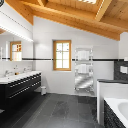 Alia And Apartments-grindelwald By Swiss